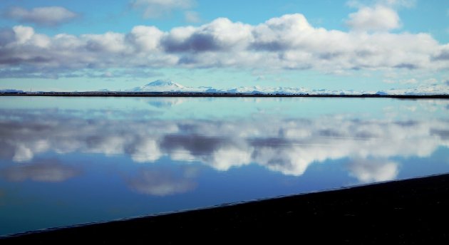 Stil Water, Vulkanen en Lavastranden