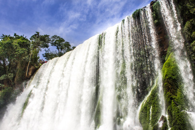 Onder de waterval