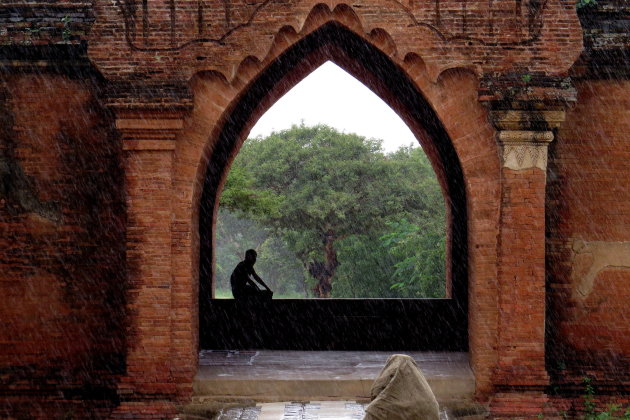 bagan in de regen