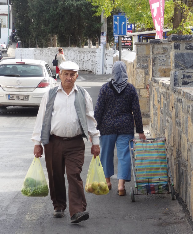 Boodschappen doen in Bodrum.