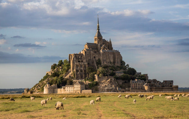 Mont Saint Michel van een andere zijde.