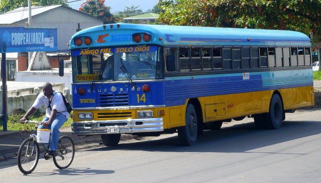 Met de bus of op de fiets