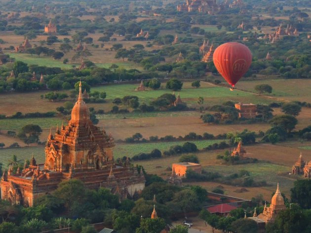 Bagan van boven.