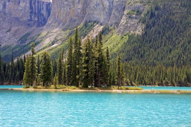 Maligne Lake