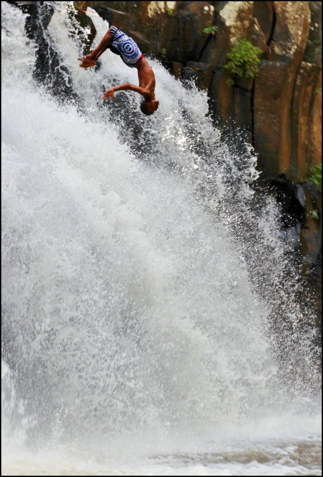 spectaculaire sprong, Rochester Falls