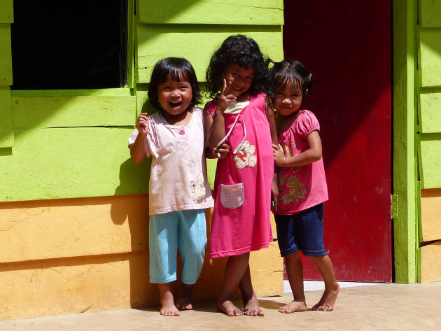 Kindertjes op Sulawesi