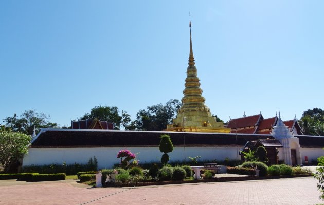 Tempel met Chedi.