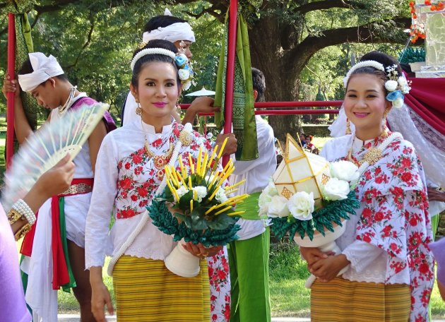 Poseren met krathong