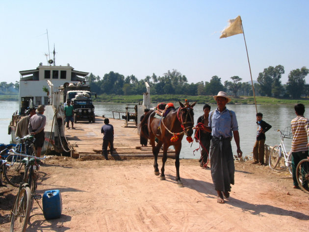 Ferry wordt gelost