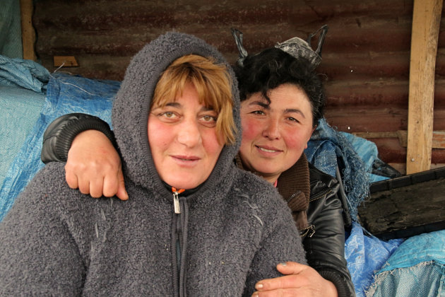 vrolijke vriendinnen, markt in Tblisi