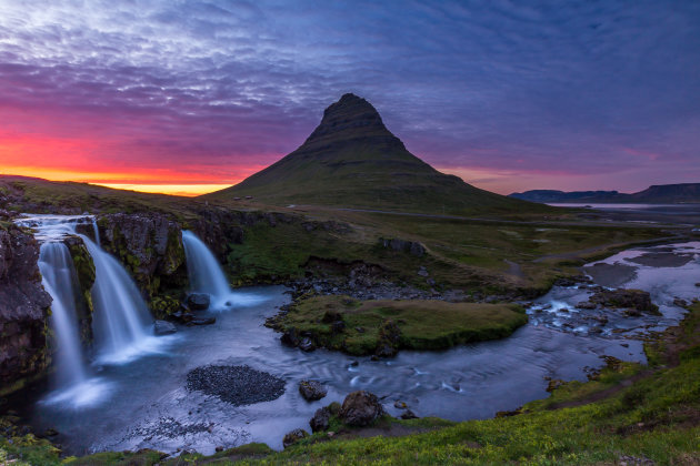 Kirkjufellsfoss in het avondlicht