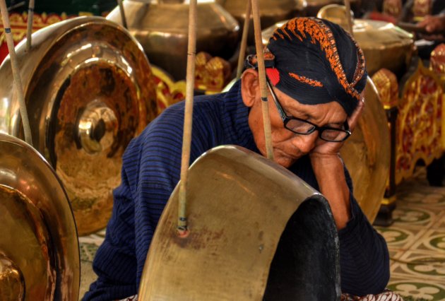 Dutje tussen de gongs