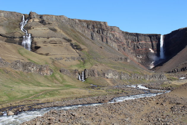 Hengifoss waterval