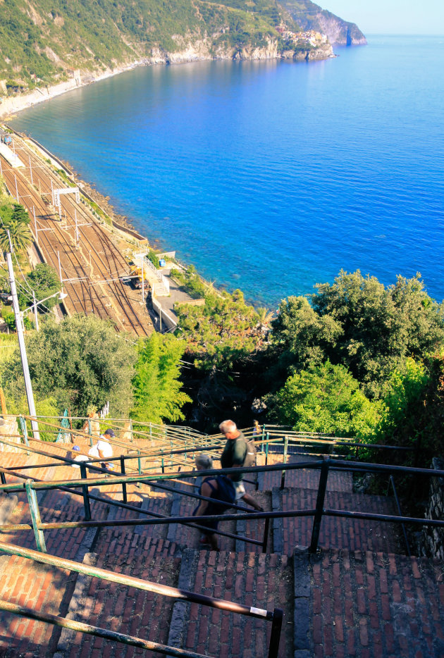 De traptreden naar Corniglia.