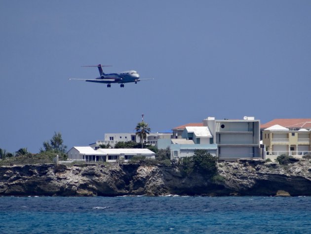 Landende vliegtuig op Sint Maarten