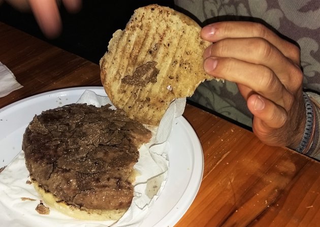 Hamburger met (zwarte) truffel