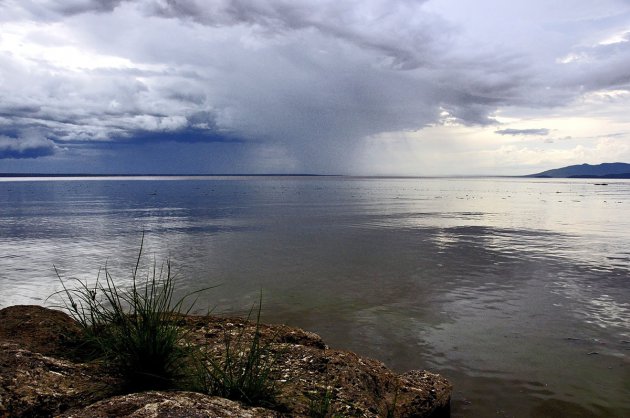 Stortbui aan het Lake Langano