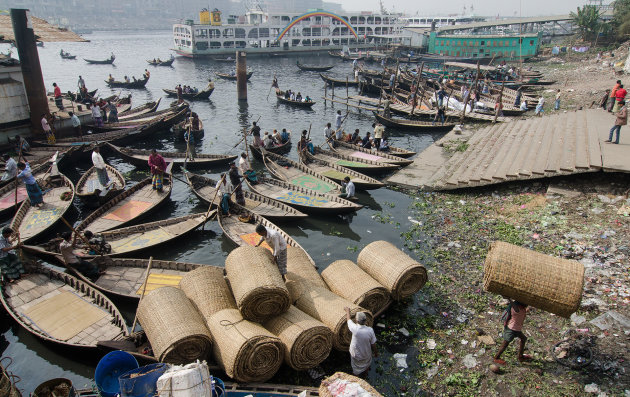 A day in the life at Sadarghat IV