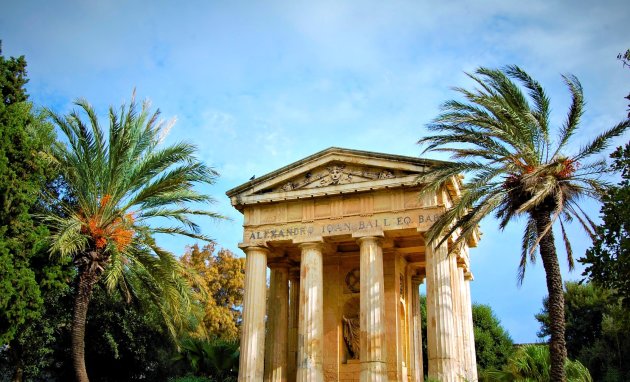 Schattig stadsparkje nabij centrum Valletta 