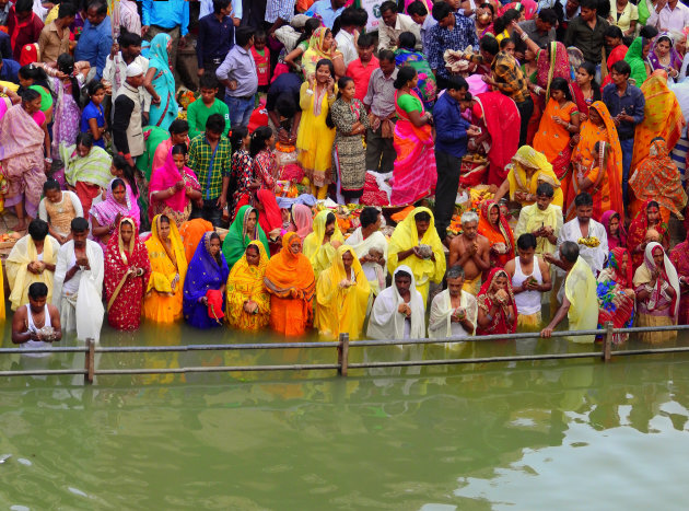 Puja bij de Galtija tempel in Jaipur. 