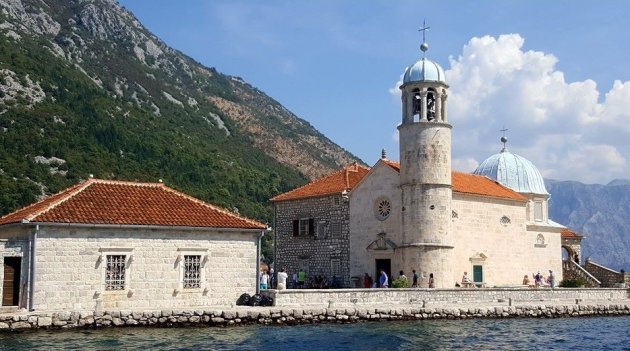 De baai van Kotor per boot