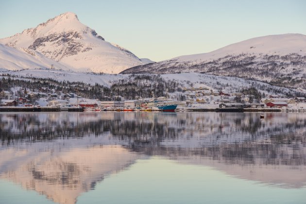 Fjorden in de buurt van Tromsø