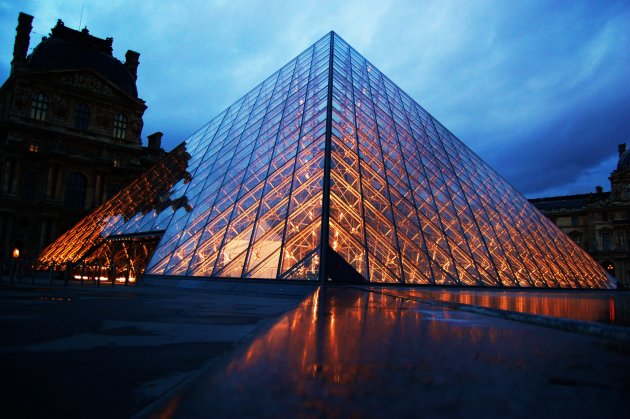 Louvre by night