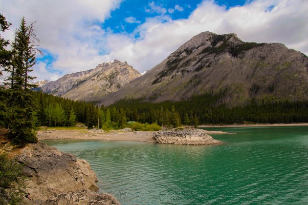 Lake Minnewanka in Banff NP