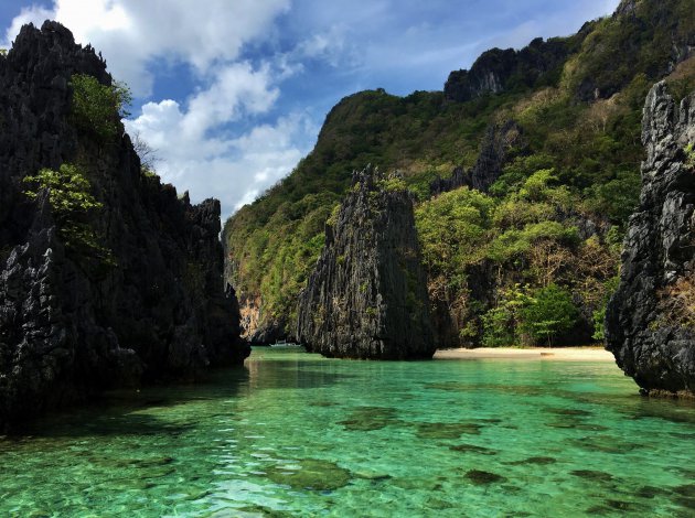 Aankomst bij Hidden beach