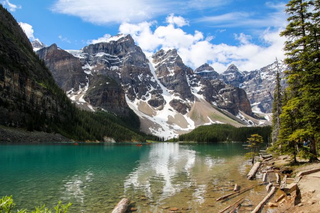 Zij-aanzicht Moraine Lake