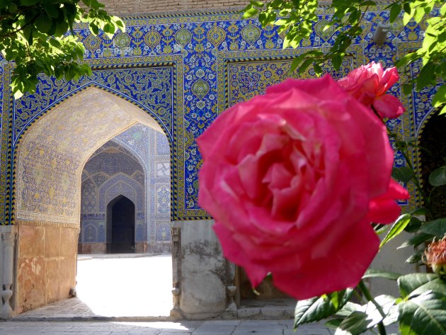 Dwalen door de Masjed-e-Eman moskee.