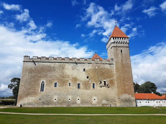 De historie van Saarema in één kasteel