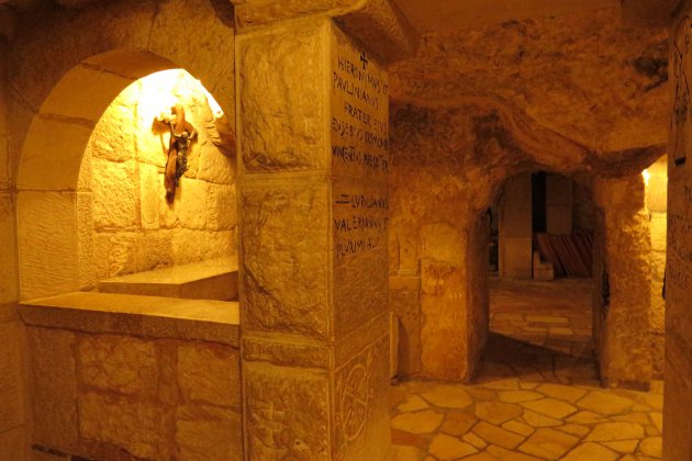 In de catacomben van de Geboortekerk