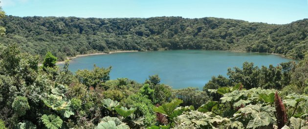 Panorama Laguna Botos