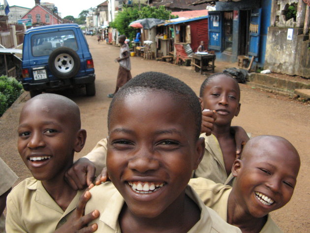 kinderen in Freetown