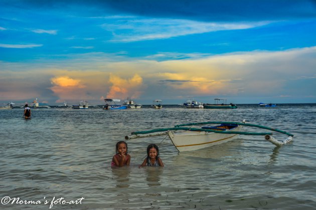 Spelende kinderen op Bohol