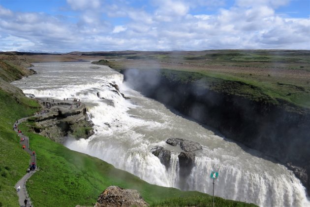 zicht op de Gullfoss