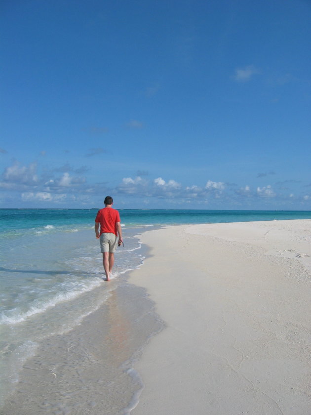 eindeloos wit strand