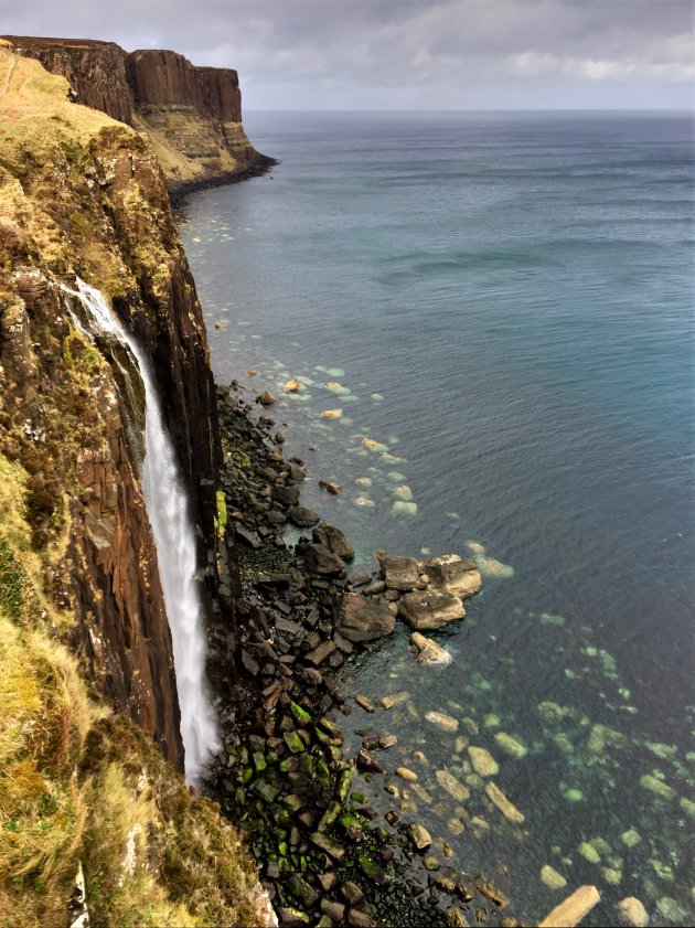 Kilt rock waterval