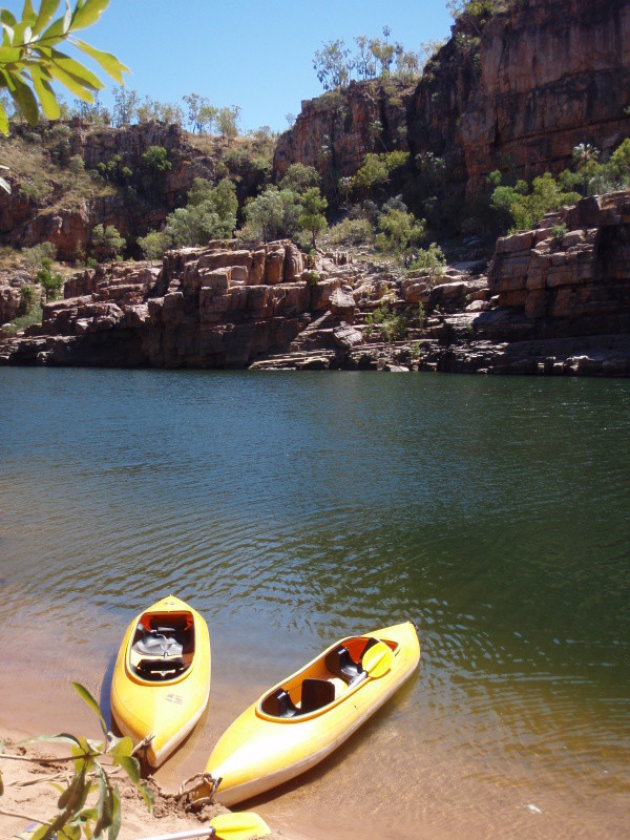 Per kano door Katherine Gorge