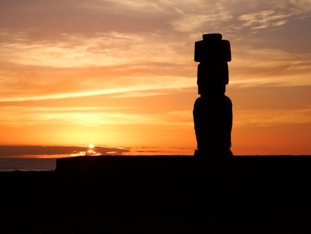 Hanga Roa - Paaseiland - bij zonsondergang