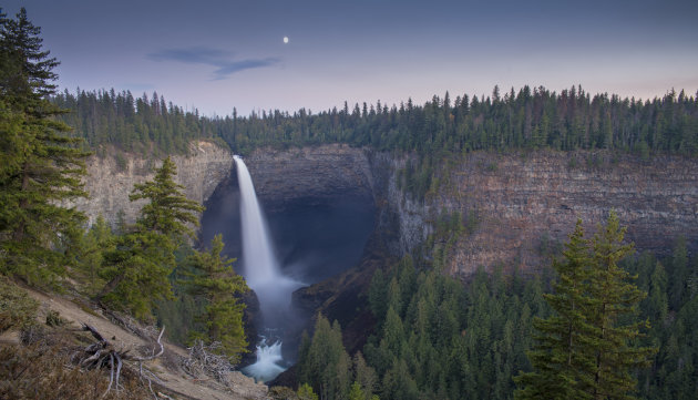 Helmckens Falls by night