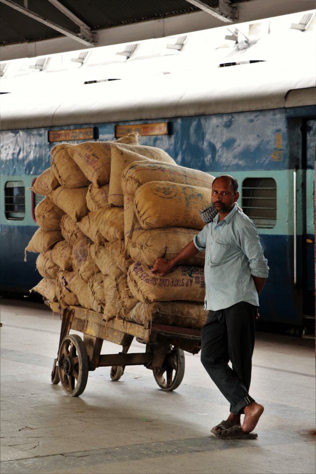 op het station van Kolkata