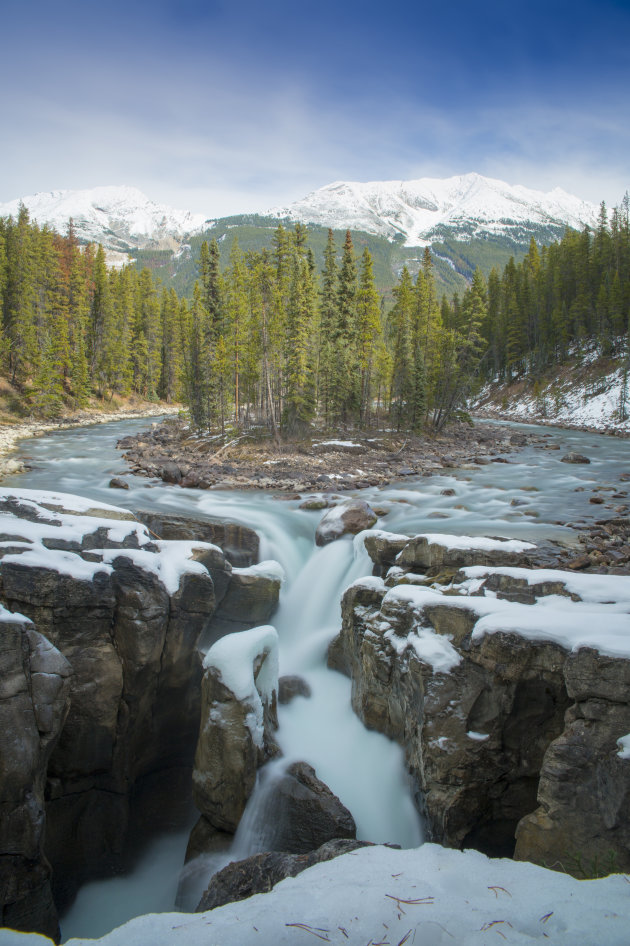 Sunwapta Falls, 1 van de hoogtepunten van de Icefields Parkway