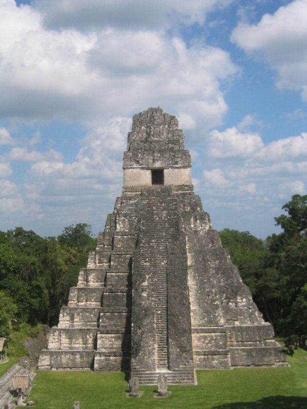 De mooiste tempel van Tikal