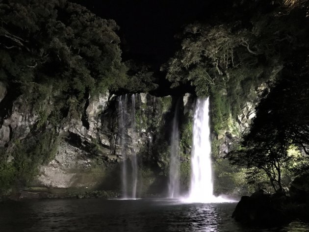 cheonjiyeon waterval