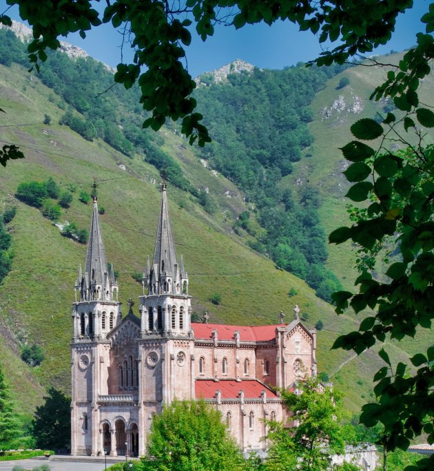 Basílica de Santa María la Real de Covadonga