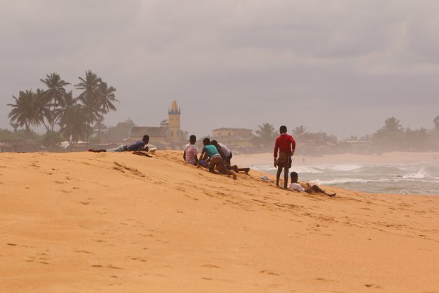 De kust van Ghana, Ampenyi