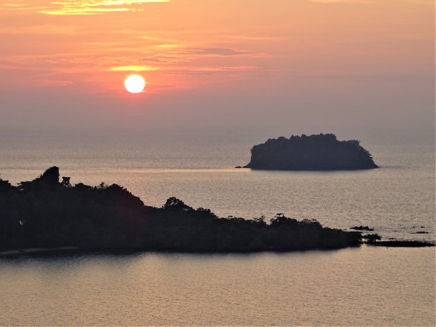 Zonsondergang op Koh Chang.