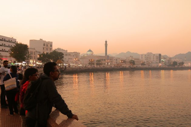 flaneren over de Corniche van Muscat